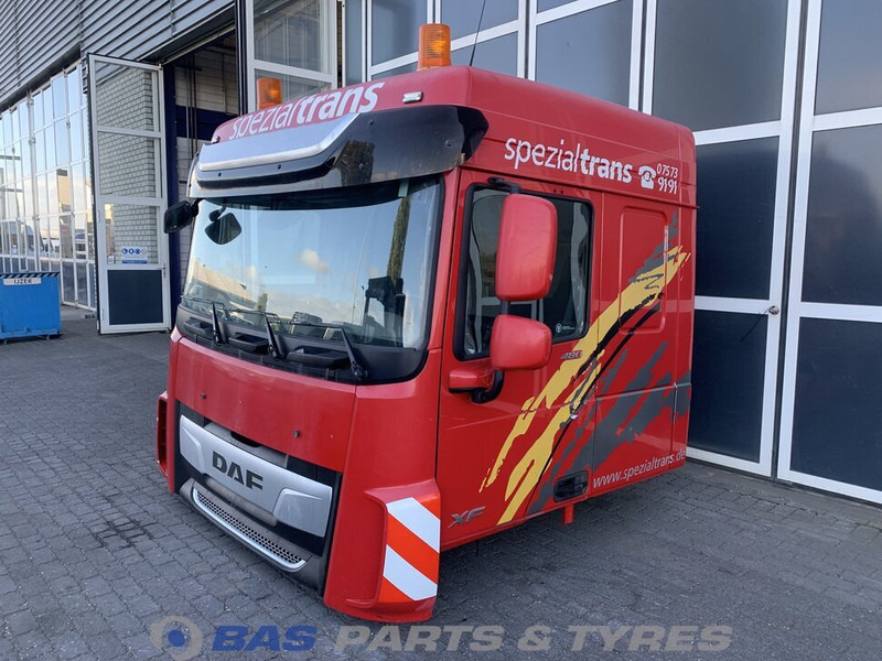 DAF XF106 DAF Space Cab L2H2 1811560 - Cabine et intérieur pour Camion: photos 1 DAF XF106 DAF Space Cab L2H2 1811560 - Cabine et intérieur pour Camion: photos 1
