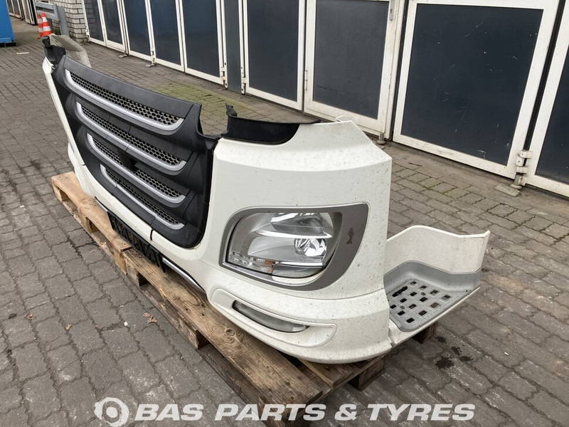 DAF XF106 - Pare-chocs pour Camion: photos 2 DAF XF106 - Pare-chocs pour Camion: photos 2