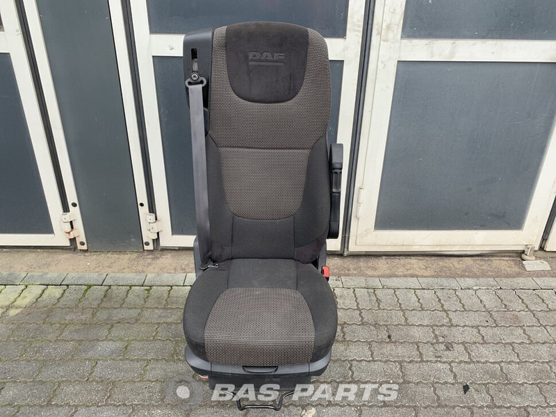 DAF XF106 - Siège pour Camion: photos 1 DAF XF106 - Siège pour Camion: photos 1