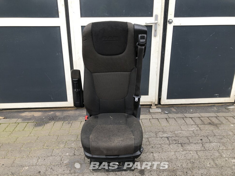DAF XF106 - Siège pour Camion: photos 1 DAF XF106 - Siège pour Camion: photos 1
