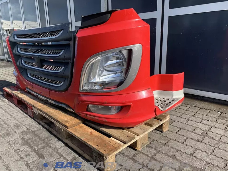 DAF XF106 - Pare-chocs pour Camion: photos 2 DAF XF106 - Pare-chocs pour Camion: photos 2