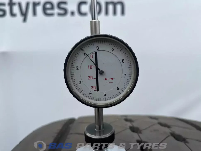 Goodyear  - Pneu pour Camion: photos 3 Goodyear  - Pneu pour Camion: photos 3