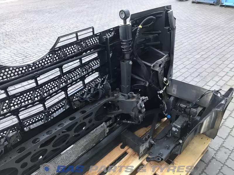 Mercedes-Benz Actros MP4 Bumper Mercedes A 960 310 23 22 - Pare-chocs pour Camion: photos 4 Mercedes-Benz Actros MP4 Bumper Mercedes A 960 310 23 22 - Pare-chocs pour Camion: photos 4