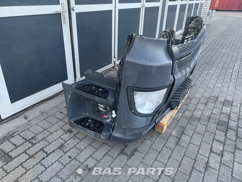 Mercedes-Benz Antos MP4 Bumper Mercedes A 960 880 63 72 - Pare-chocs pour Camion: photos 3 Mercedes-Benz Antos MP4 Bumper Mercedes A 960 880 63 72 - Pare-chocs pour Camion: photos 3