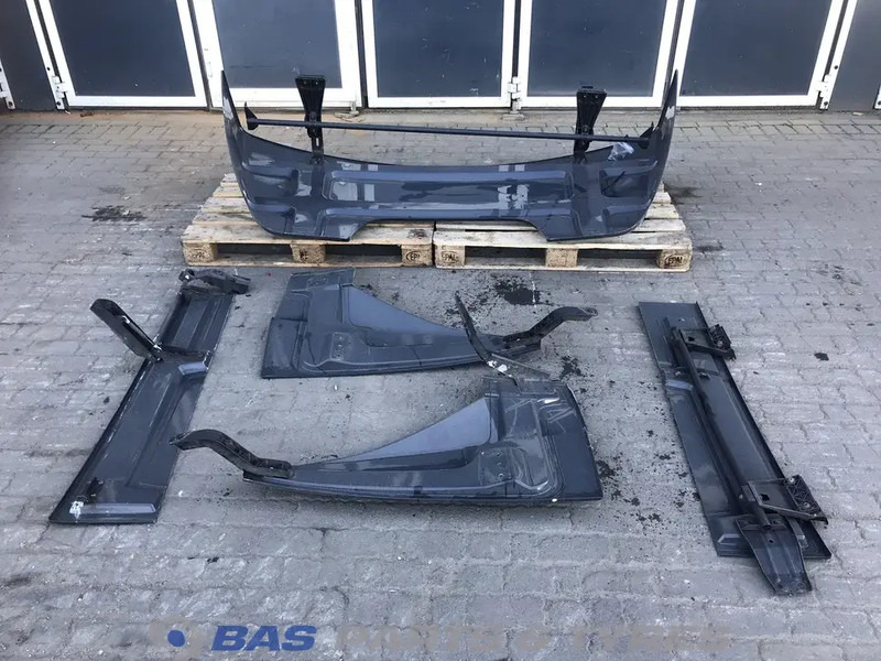 Mercedes-Benz Antos MP4 Spoilerset Mercedes ClassicSpace M-cab L1EH1 A 960 790 27 44 - Aérodynamique/ Spoilers pour Camion: photos 4 Mercedes-Benz Antos MP4 Spoilerset Mercedes ClassicSpace M-cab L1EH1 A 960 790 27 44 - Aérodynamique/ Spoilers pour Camion: photos 4