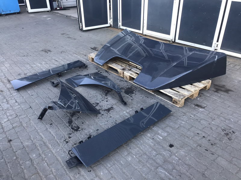 Mercedes-Benz Antos MP4 Spoilerset Mercedes ClassicSpace M-cab L1EH1 A 960 790 27 44 - Aérodynamique/ Spoilers pour Camion: photos 2 Mercedes-Benz Antos MP4 Spoilerset Mercedes ClassicSpace M-cab L1EH1 A 960 790 27 44 - Aérodynamique/ Spoilers pour Camion: photos 2