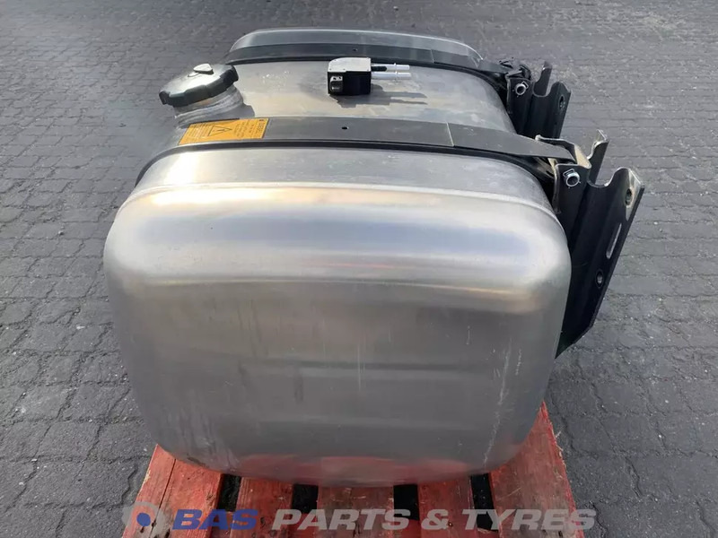 Mercedes-Benz Brandstoftank Mercedes 290 Liter A 009 542 81 18 - Réservoir de carburant pour Camion: photos 2 Mercedes-Benz Brandstoftank Mercedes 290 Liter A 009 542 81 18 - Réservoir de carburant pour Camion: photos 2