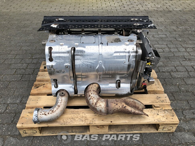 Mercedes-Benz - Silencieux pour Camion: photos 3 Mercedes-Benz - Silencieux pour Camion: photos 3
