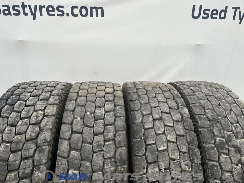 Michelin Michelin 275/70R22.5 X Multi D 148/145 M+S 3PMSF gebruikte set - Pneu pour Camion: photos 2 Michelin Michelin 275/70R22.5 X Multi D 148/145 M+S 3PMSF gebruikte set - Pneu pour Camion: photos 2