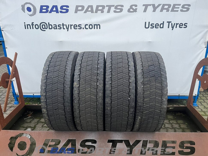 Michelin Michelin 315/70R22.5 X MULTI D 154/150 M+S 3PMSF gebruikte set - Pneu pour Camion: photos 1 Michelin Michelin 315/70R22.5 X MULTI D 154/150 M+S 3PMSF gebruikte set - Pneu pour Camion: photos 1