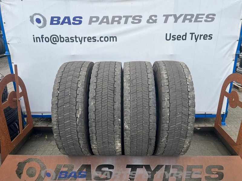 Michelin Remix Michelin Remix 315/80R22.5 X Multi D 156/150 M+S 3PMSF gebruikte set - Pneu pour Camion: photos 1 Michelin Remix Michelin Remix 315/80R22.5 X Multi D 156/150 M+S 3PMSF gebruikte set - Pneu pour Camion: photos 1