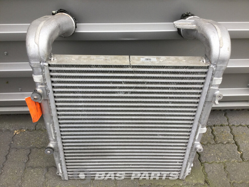Renault - Intercooler pour Camion: photos 2 Renault - Intercooler pour Camion: photos 2