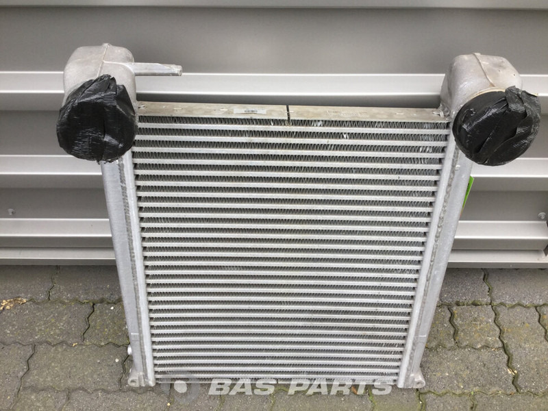Renault - Intercooler pour Camion: photos 1 Renault - Intercooler pour Camion: photos 1