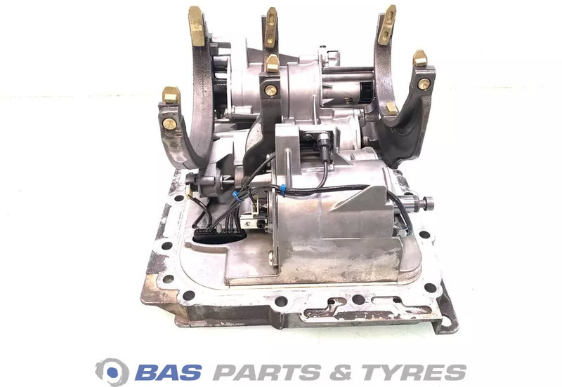 Renault Versnellingsbakdeksel Renault 7421244590 - Boîte de vitesse pour Camion: photos 5 Renault Versnellingsbakdeksel Renault 7421244590 - Boîte de vitesse pour Camion: photos 5