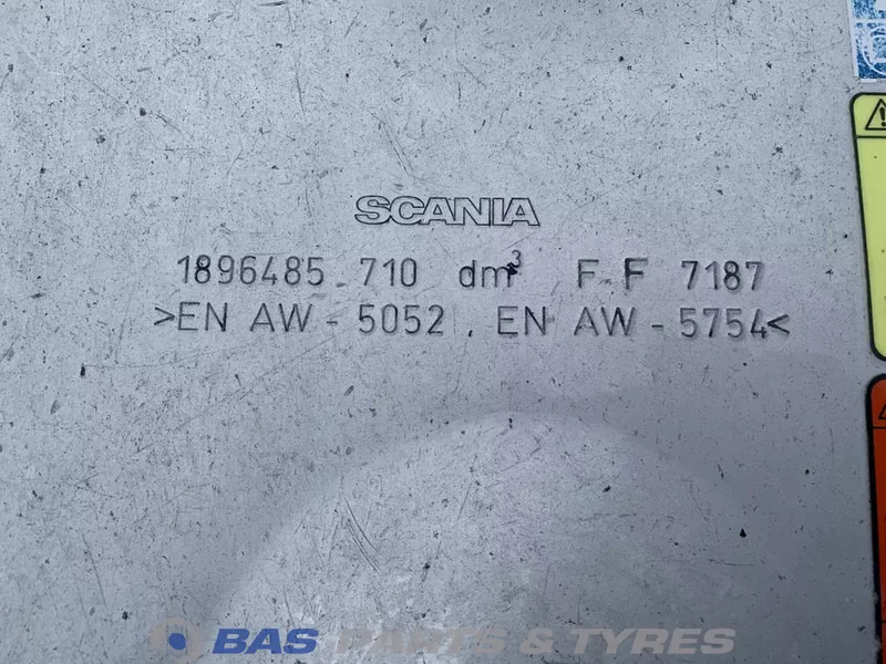 Scania Brandstoftank Scania 710 Liter 2532047 - Réservoir de carburant pour Camion: photos 5 Scania Brandstoftank Scania 710 Liter 2532047 - Réservoir de carburant pour Camion: photos 5