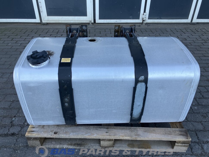 Volvo Brandstoftank Volvo 350 Liter G0000221 - Réservoir de carburant pour Camion: photos 1 Volvo Brandstoftank Volvo 350 Liter G0000221 - Réservoir de carburant pour Camion: photos 1