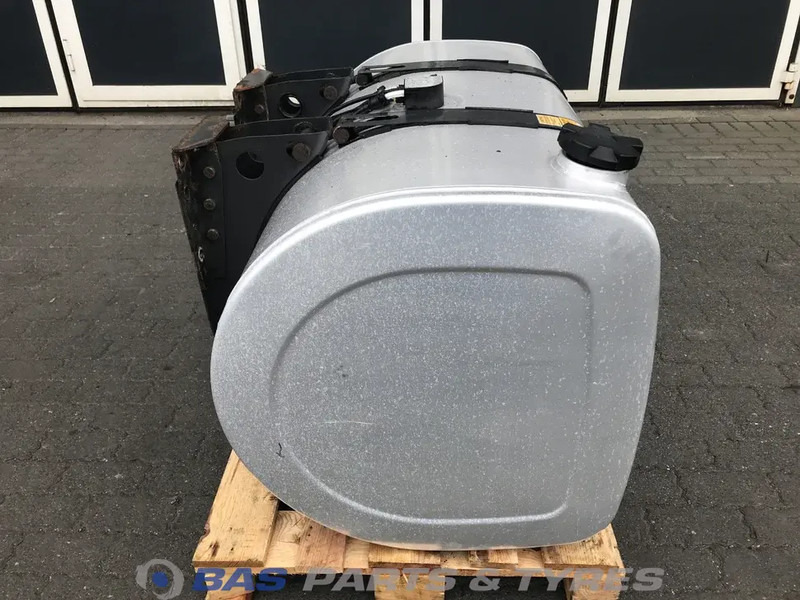 Volvo Brandstoftank Volvo 450 Liter G0000124 - Réservoir de carburant pour Camion: photos 2 Volvo Brandstoftank Volvo 450 Liter G0000124 - Réservoir de carburant pour Camion: photos 2