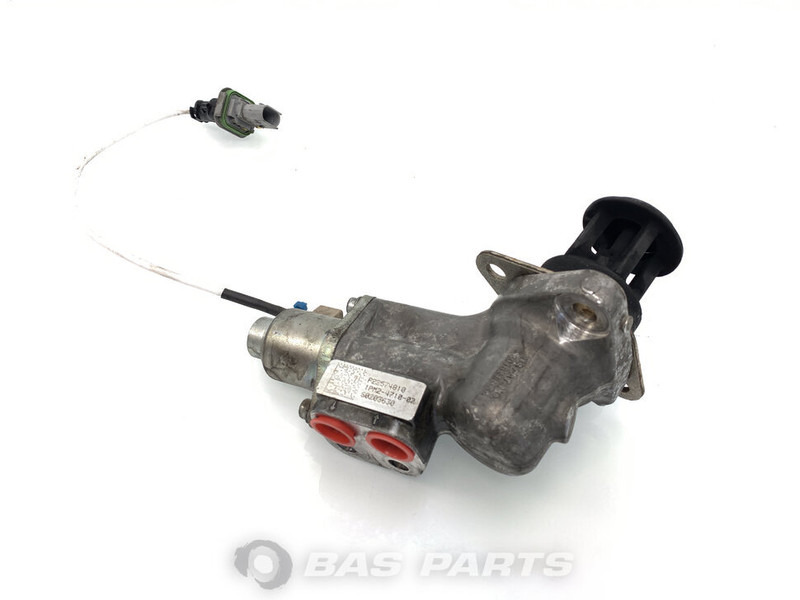 Volvo EGR klep Volvo 21517889 - Système d'échappement pour Camion: photos 1 Volvo EGR klep Volvo 21517889 - Système d'échappement pour Camion: photos 1