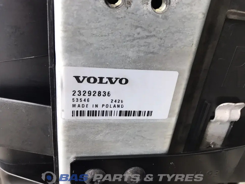 Volvo FH4 Koelerpakket Volvo G13C 460 K5 21208268 - Radiateur pour Camion: photos 3 Volvo FH4 Koelerpakket Volvo G13C 460 K5 21208268 - Radiateur pour Camion: photos 3