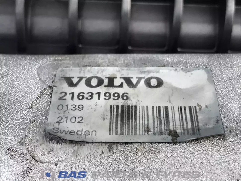 Volvo FH4 Koelerpakket Volvo G13C 460 K5 21208268 - Radiateur pour Camion: photos 4 Volvo FH4 Koelerpakket Volvo G13C 460 K5 21208268 - Radiateur pour Camion: photos 4