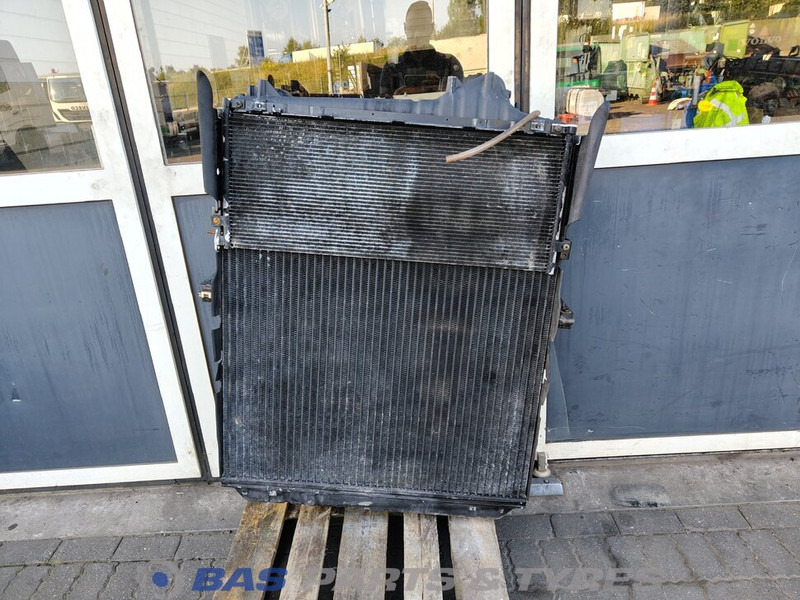 Volvo FH4 - Radiateur pour Camion: photos 1 Volvo FH4 - Radiateur pour Camion: photos 1