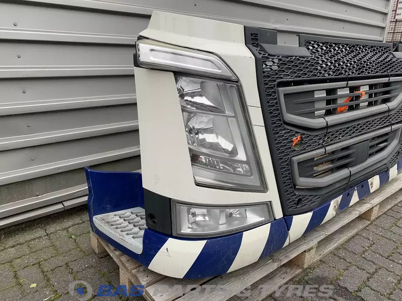 Volvo FH4 - Pare-chocs pour Camion: photos 3 Volvo FH4 - Pare-chocs pour Camion: photos 3