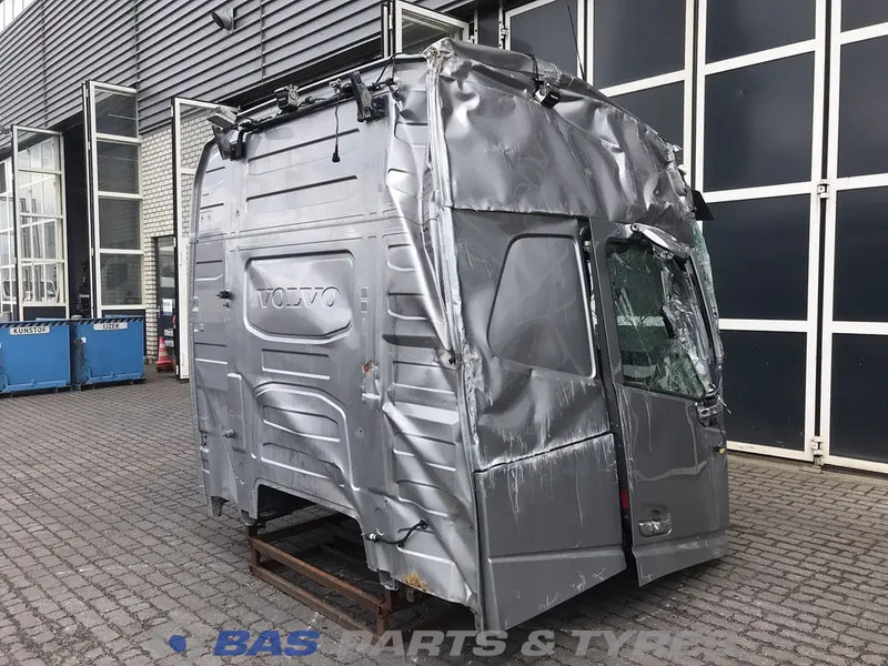 Volvo FH4 Volvo Globetrotter L2H2 82219166 - Cabine et intérieur pour Camion: photos 3 Volvo FH4 Volvo Globetrotter L2H2 82219166 - Cabine et intérieur pour Camion: photos 3