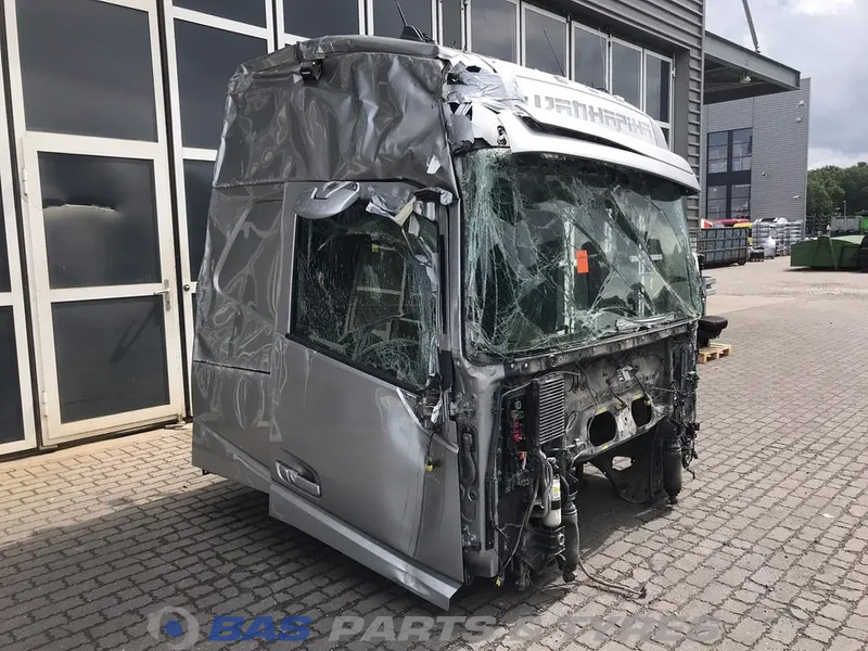 Volvo FH4 Volvo Globetrotter L2H2 82219166 - Cabine et intérieur pour Camion: photos 2 Volvo FH4 Volvo Globetrotter L2H2 82219166 - Cabine et intérieur pour Camion: photos 2