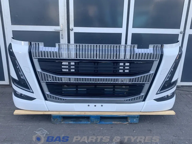 Volvo FH4B - Pare-chocs pour Camion: photos 1 Volvo FH4B - Pare-chocs pour Camion: photos 1