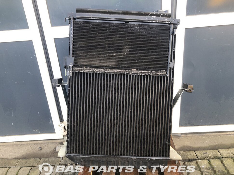 Volvo FM3 - Radiateur pour Camion: photos 2 Volvo FM3 - Radiateur pour Camion: photos 2
