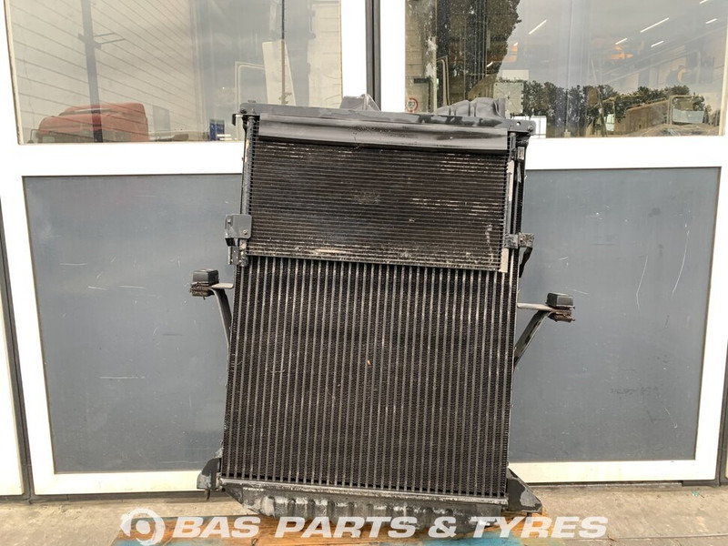 Volvo FM3 - Radiateur pour Camion: photos 2 Volvo FM3 - Radiateur pour Camion: photos 2