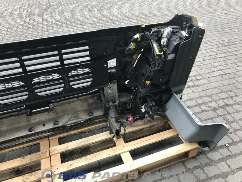 Volvo FM4 Bumper Volvo 21963534 - Pare-chocs pour Camion: photos 5 Volvo FM4 Bumper Volvo 21963534 - Pare-chocs pour Camion: photos 5