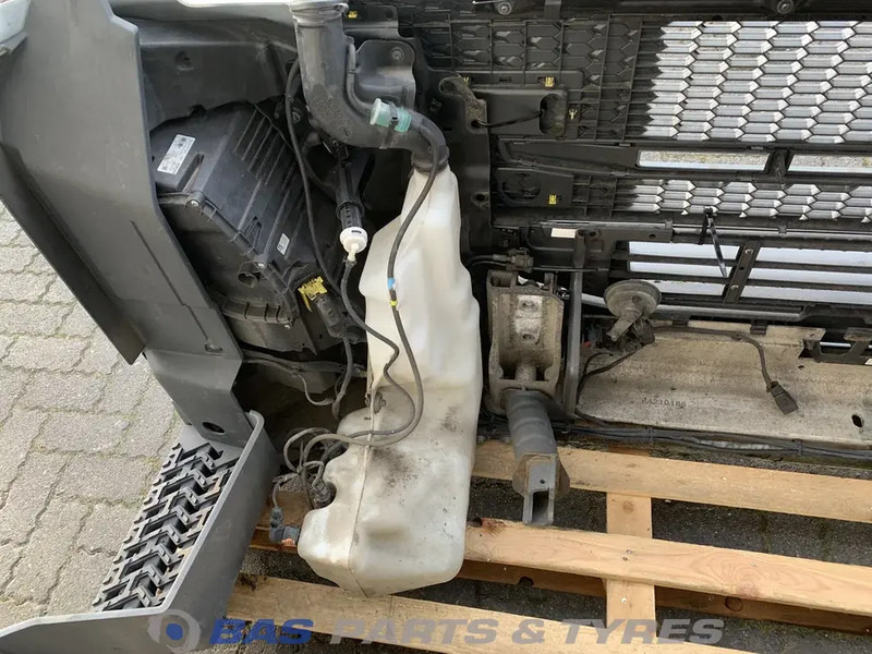 Volvo FM5 Bumper Volvo 82491840 - Pare-chocs pour Camion: photos 4 Volvo FM5 Bumper Volvo 82491840 - Pare-chocs pour Camion: photos 4