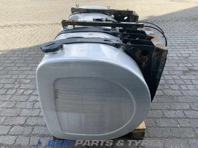 Volvo - Réservoir de carburant pour Camion: photos 2 Volvo - Réservoir de carburant pour Camion: photos 2