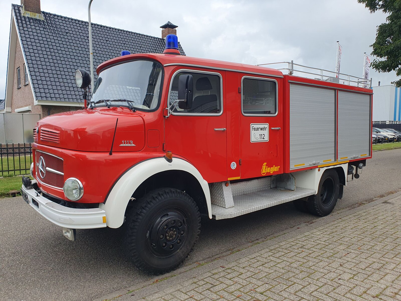 Mercedes-Benz Mercedes LAF 1113 B 4WD | 6-cilinder Turbo (Overland Camper) brandweerwagen - Camion de pompier: photos 5 Mercedes-Benz Mercedes LAF 1113 B 4WD | 6-cilinder Turbo (Overland Camper) brandweerwagen - Camion de pompier: photos 5
