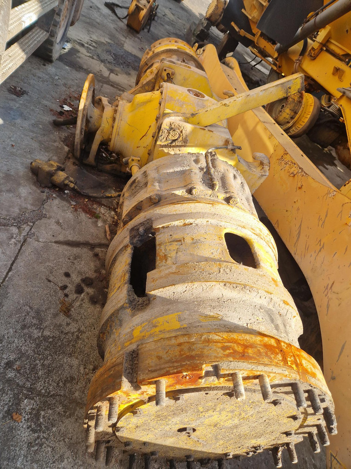EJE TRASERO KOMATSU KWA055HD-4 - Essieu et pièces pour Engins de chantier: photos 2 EJE TRASERO KOMATSU KWA055HD-4 - Essieu et pièces pour Engins de chantier: photos 2