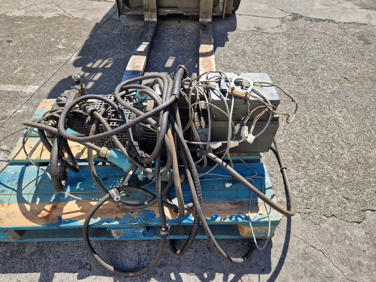 GENERADOR MOZELT - Groupe électrogène: photos 3 GENERADOR MOZELT - Groupe électrogène: photos 3