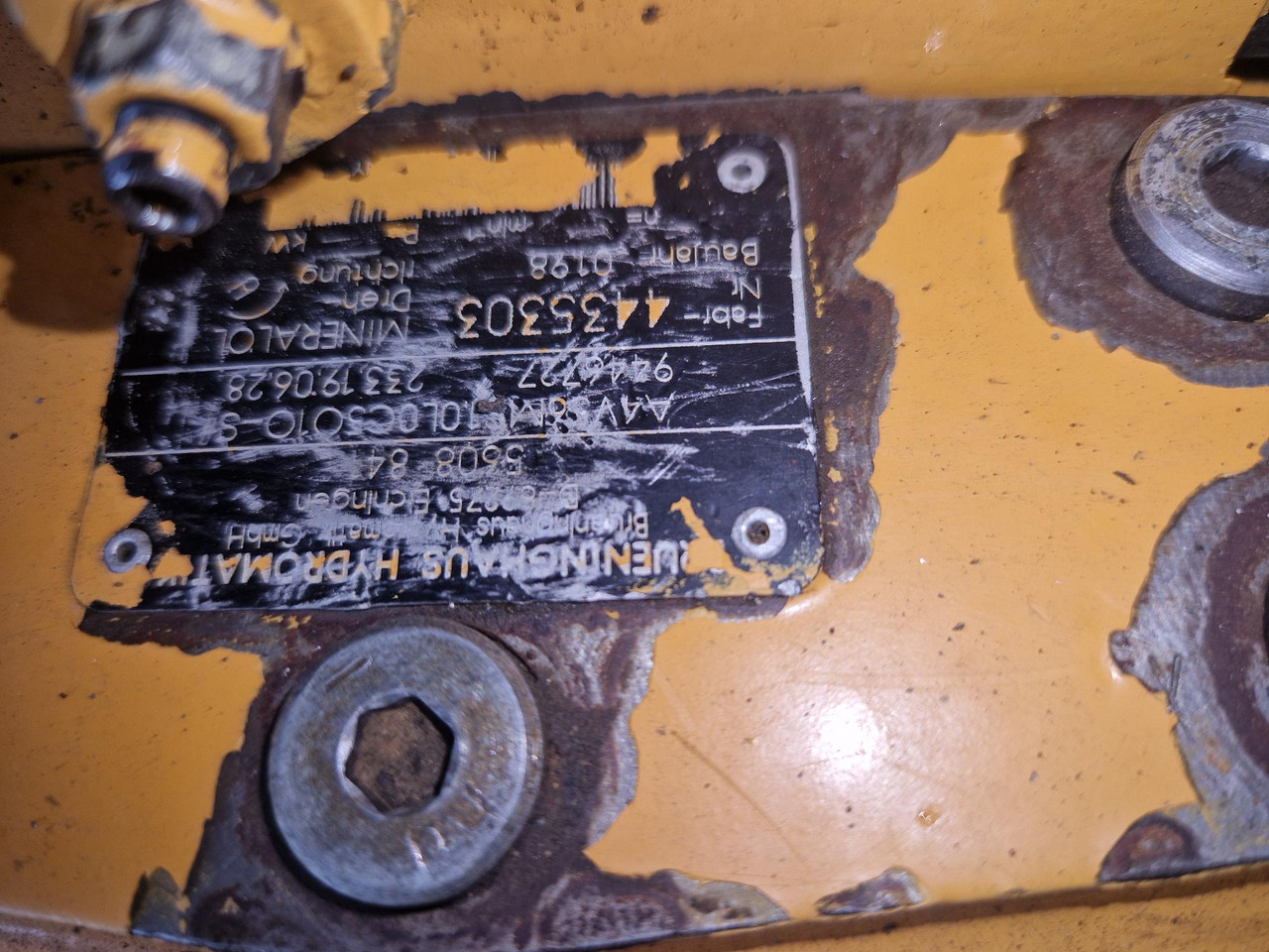 LIEBHERR A4VS6M51 9446727 - Pompe hydraulique pour Engins de chantier: photos 2 LIEBHERR A4VS6M51 9446727 - Pompe hydraulique pour Engins de chantier: photos 2