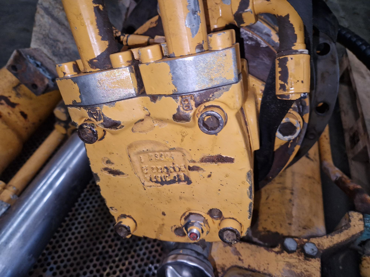 MOTOR DE GIRO FMF090 R944 - Moteur hydraulique pour Engins de chantier: photos 1 MOTOR DE GIRO FMF090 R944 - Moteur hydraulique pour Engins de chantier: photos 1