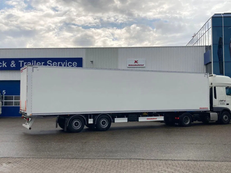 Kässbohrer SBT C / 20 - 12 / 18 Gesloten trailer TriDec Iso dak - Semi-remorque fourgon: photos 2 Kässbohrer SBT C / 20 - 12 / 18 Gesloten trailer TriDec Iso dak - Semi-remorque fourgon: photos 2