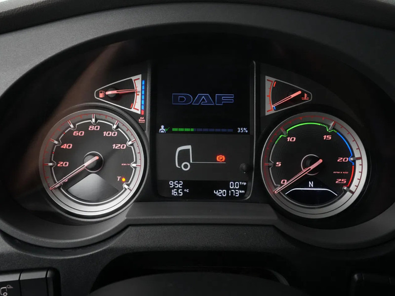 Tracteur routier DAF XF 480 FT Super Space Cab, 2x Tanks, PTO Prep: photos 17 Tracteur routier DAF XF 480 FT Super Space Cab, 2x Tanks, PTO Prep: photos 17