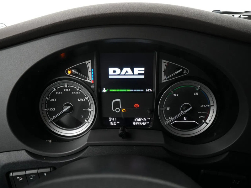 Tracteur routier DAF XF 480 FT Super Space Cab, With Hydraulics: photos 13 Tracteur routier DAF XF 480 FT Super Space Cab, With Hydraulics: photos 13