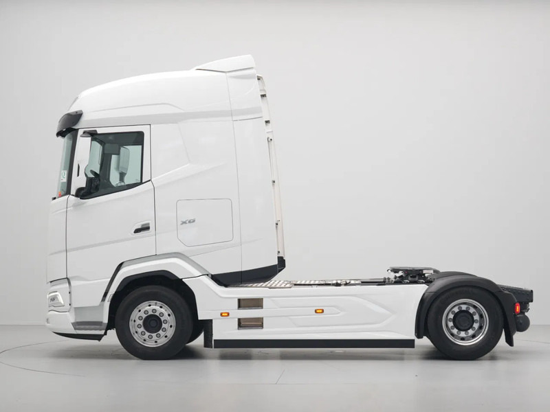 DAF XG 480 WIT SPIEGELS EXCLUSIVE AUDIO ALCOAS ADR FL+AT+EXII - Tracteur routier: photos 3 DAF XG 480 WIT SPIEGELS EXCLUSIVE AUDIO ALCOAS ADR FL+AT+EXII - Tracteur routier: photos 3