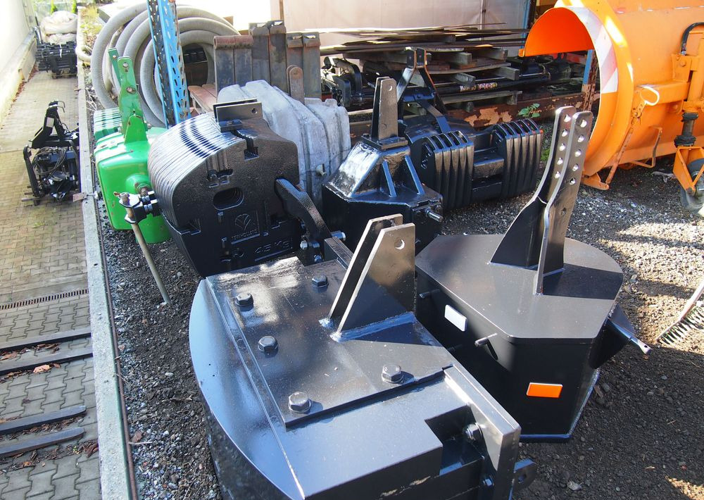 Balast obciążnik do John Deere, Deutz, Fendt, Massey Ferguson, New Holland - Contrepoids: photos 1 Balast obciążnik do John Deere, Deutz, Fendt, Massey Ferguson, New Holland - Contrepoids: photos 1