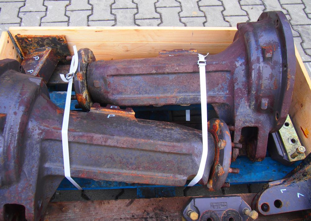 Części do Ciągnika Massey Ferguson MF 3060, 3070, 3080, 3090 Zwolnica tylna prawa i lewa do MF 3000, 6000 - Moteur de translation pour Machine agricole: photos 1 Części do Ciągnika Massey Ferguson MF 3060, 3070, 3080, 3090 Zwolnica tylna prawa i lewa do MF 3000, 6000 - Moteur de translation pour Machine agricole: photos 1