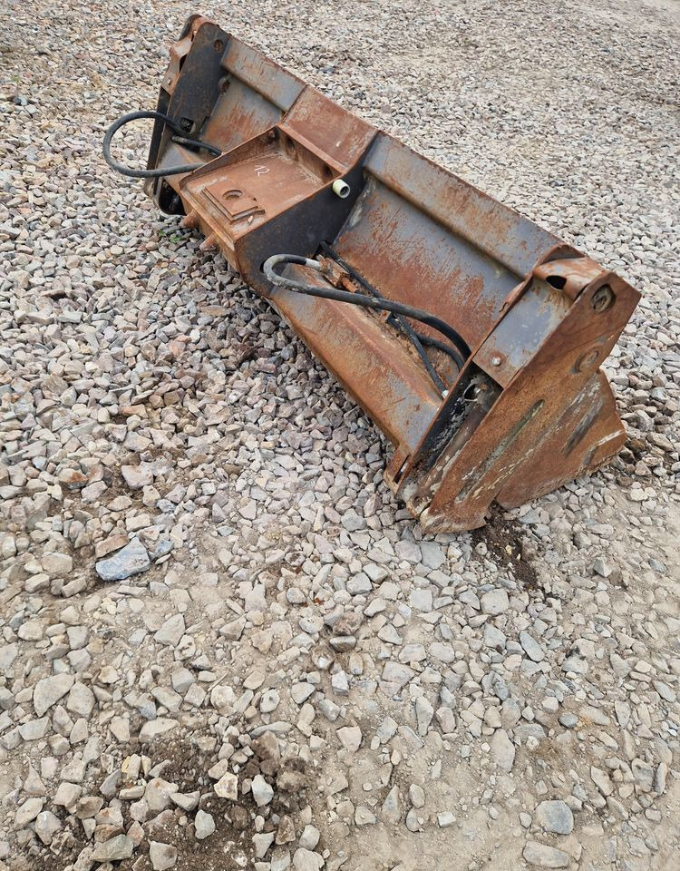 Koparka kołowa Mecalac MECALAC 4w1 lub 3w1 2012 Łyżka 4w1 Mecalac 10, 12 - Godet pour pelle pour Engins de chantier: photos 4 Koparka kołowa Mecalac MECALAC 4w1 lub 3w1 2012 Łyżka 4w1 Mecalac 10, 12 - Godet pour pelle pour Engins de chantier: photos 4