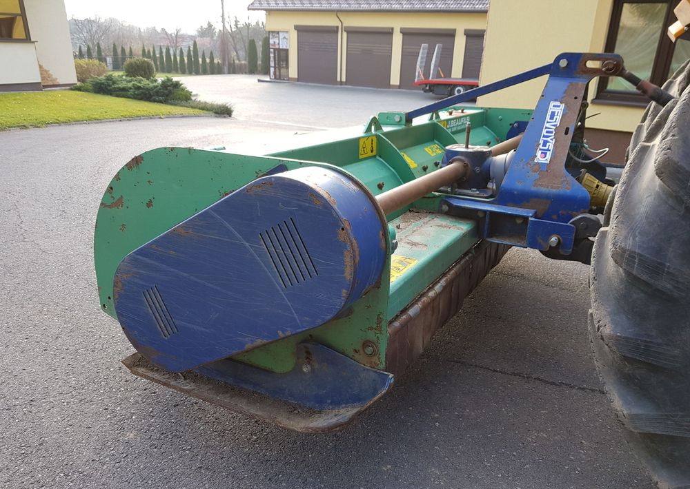 Kosiarka bijakowa Desvoys BH DR4 2011 - Broyeur à axe horizontal: photos 1 Kosiarka bijakowa Desvoys BH DR4 2011 - Broyeur à axe horizontal: photos 1