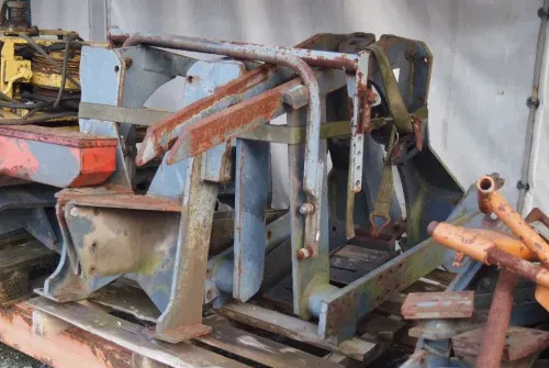 Ładowacz czołowy Tur do ciągnika MF NW JD CLAAS RENAULT - Chargeur frontal pour tracteur: photos 4 Ładowacz czołowy Tur do ciągnika MF NW JD CLAAS RENAULT - Chargeur frontal pour tracteur: photos 4