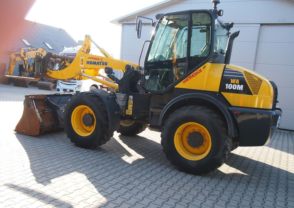 Ładowarka Komatsu WA100M 2007 Ładowarka Komatsu - Chargeuse sur pneus: photos 4 Ładowarka Komatsu WA100M 2007 Ładowarka Komatsu - Chargeuse sur pneus: photos 4