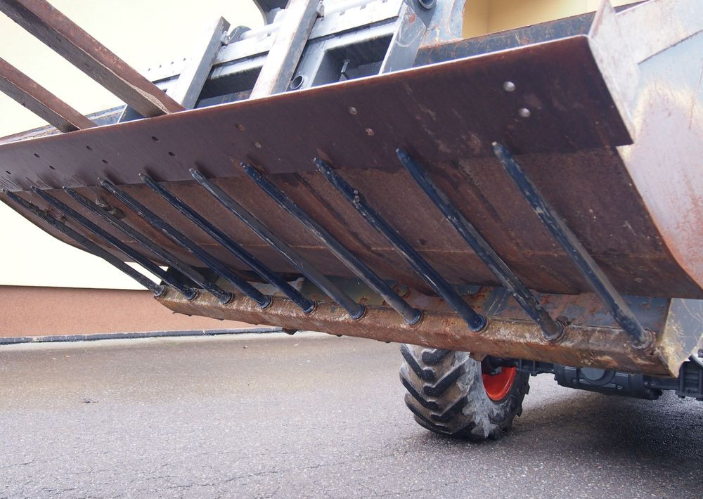 Ładowarka teleskopowa Bobcat T2556 2005 Ładowarka teleskopowa BOBCAT - Chariot télescopique: photos 4 Ładowarka teleskopowa Bobcat T2556 2005 Ładowarka teleskopowa BOBCAT - Chariot télescopique: photos 4